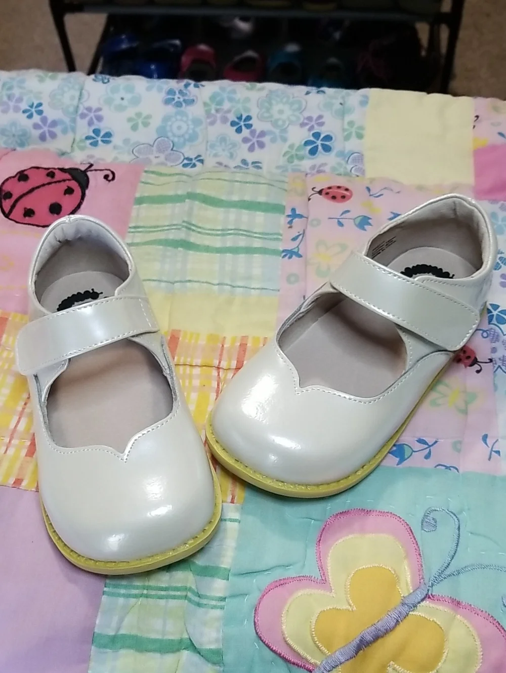 Livie & Luca Patent Leather Mary Janes Size 10 Astrid In Cloud shimmer Excellent